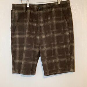 Griffith Men's Brown and Tan Plaid Shorts